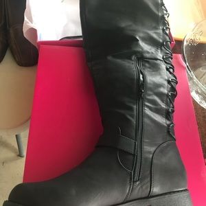 Brand new in box 9.5 Wide Calf Boots